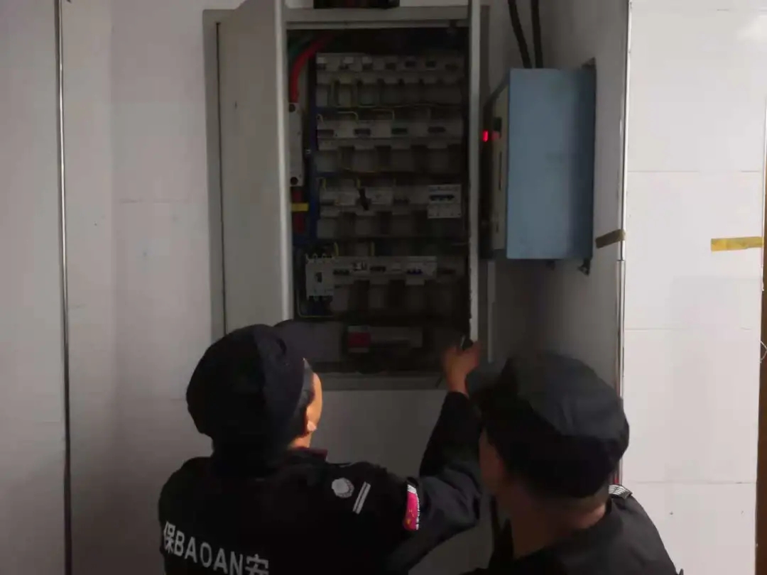 12.webp.jpg 12.webp.jpg