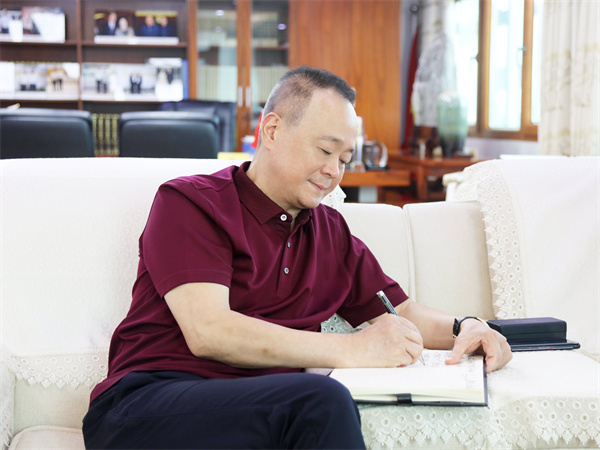 2L8A3489.jpg 2L8A3489.jpg