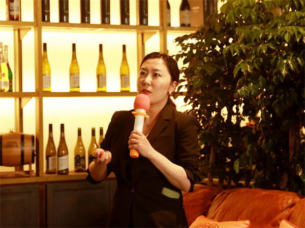 2L8A9532.jpg 2L8A9532.jpg