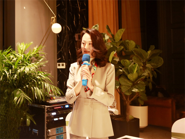 2L8A9729.jpg 2L8A9729.jpg