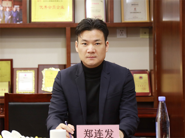 2L8A1002.jpg 2L8A1002.jpg