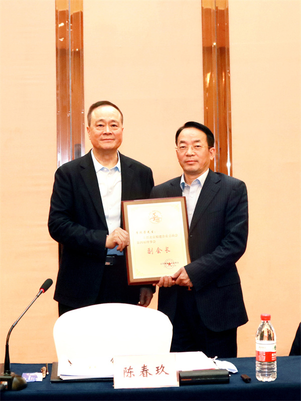 李廷芳.jpg 李廷芳.jpg